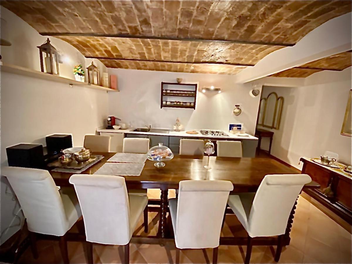 شقة La Casa Di Ago LʼAquila المظهر الخارجي الصورة
